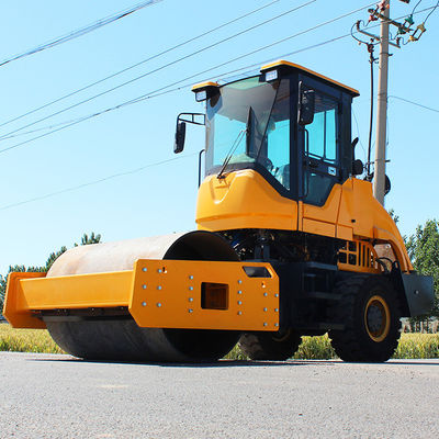 5 Ton 5000kg Vibratory Road Roller With Japan Engine For Small 3 Wheel Compaction 5 Тон 5000 кг вибрационный дорожный ролик с японским двигателем для небольшого сжатия трех колес
